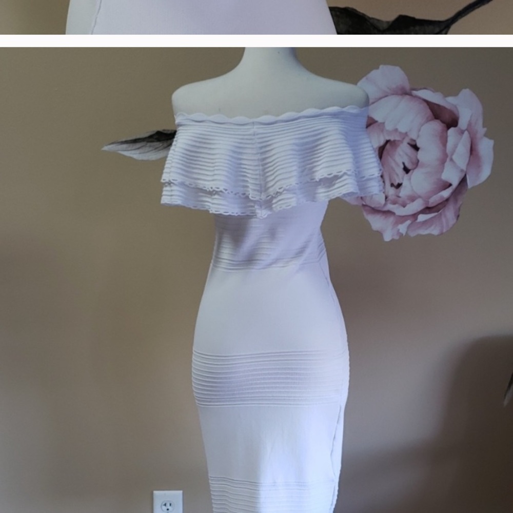 White Eliza J Medium Sheath Dress - Picture 3 of 3